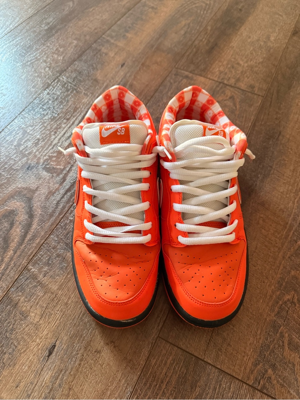 SB Men’s high end rep Low-Top Skate Shoes in Orange and White